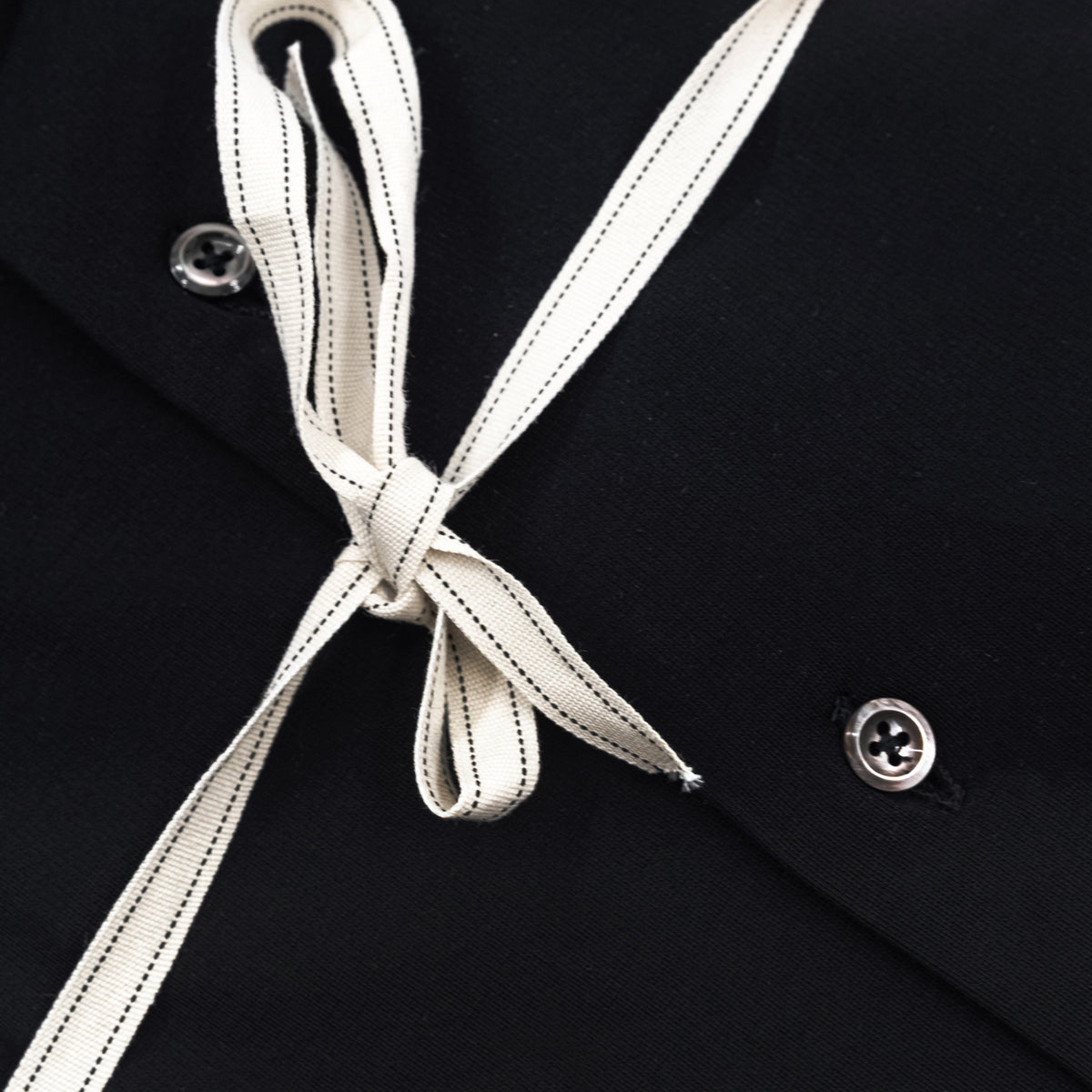 Camicia Nera con Colletto Classico