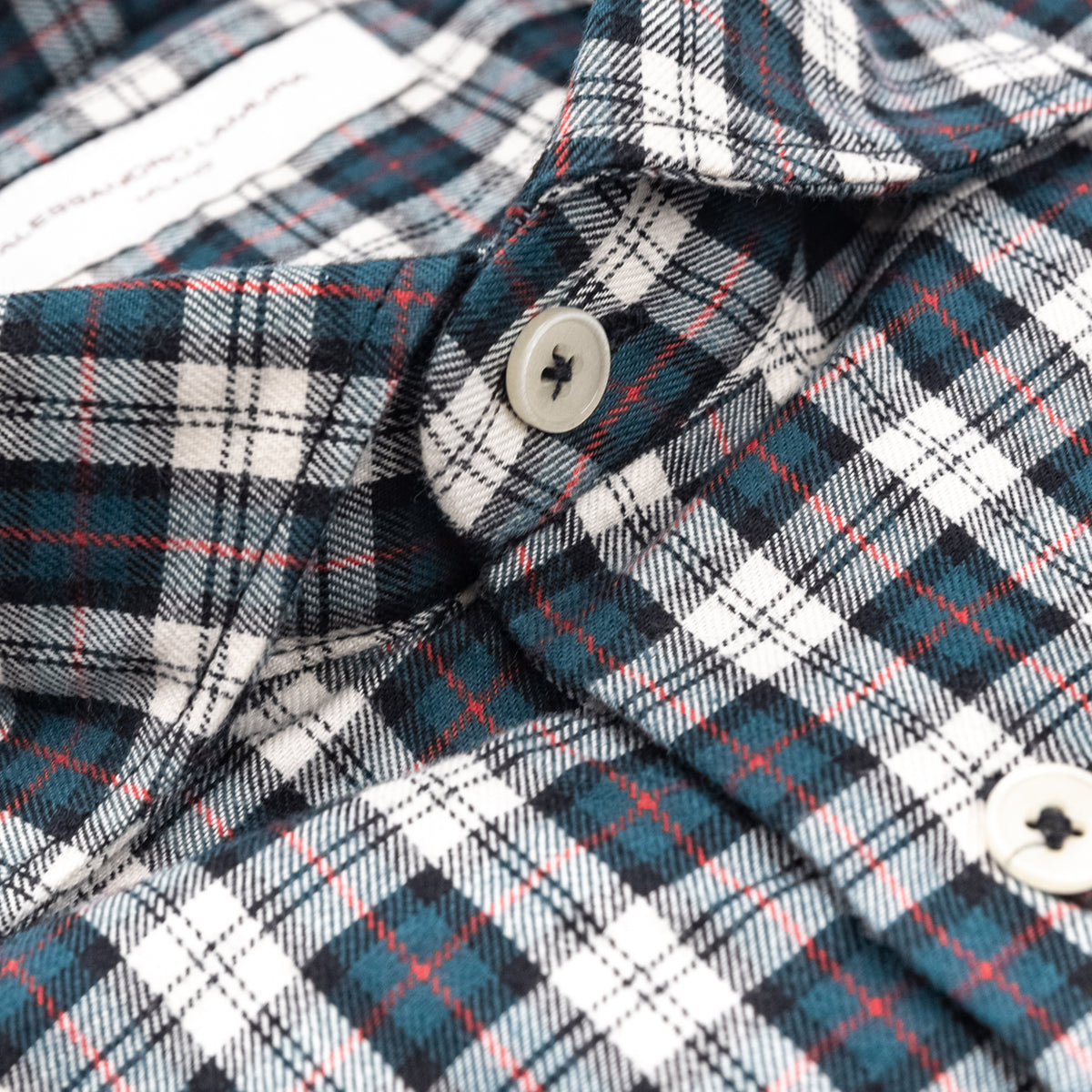 Camicia a Quadri Blu e Bianco con Dettagli Rossi