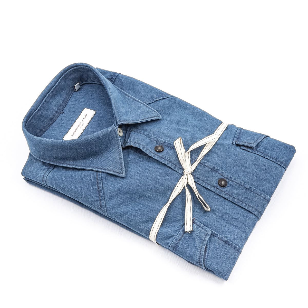 Camicia Denim Azzurro con Tasche e Bottoni Metallici