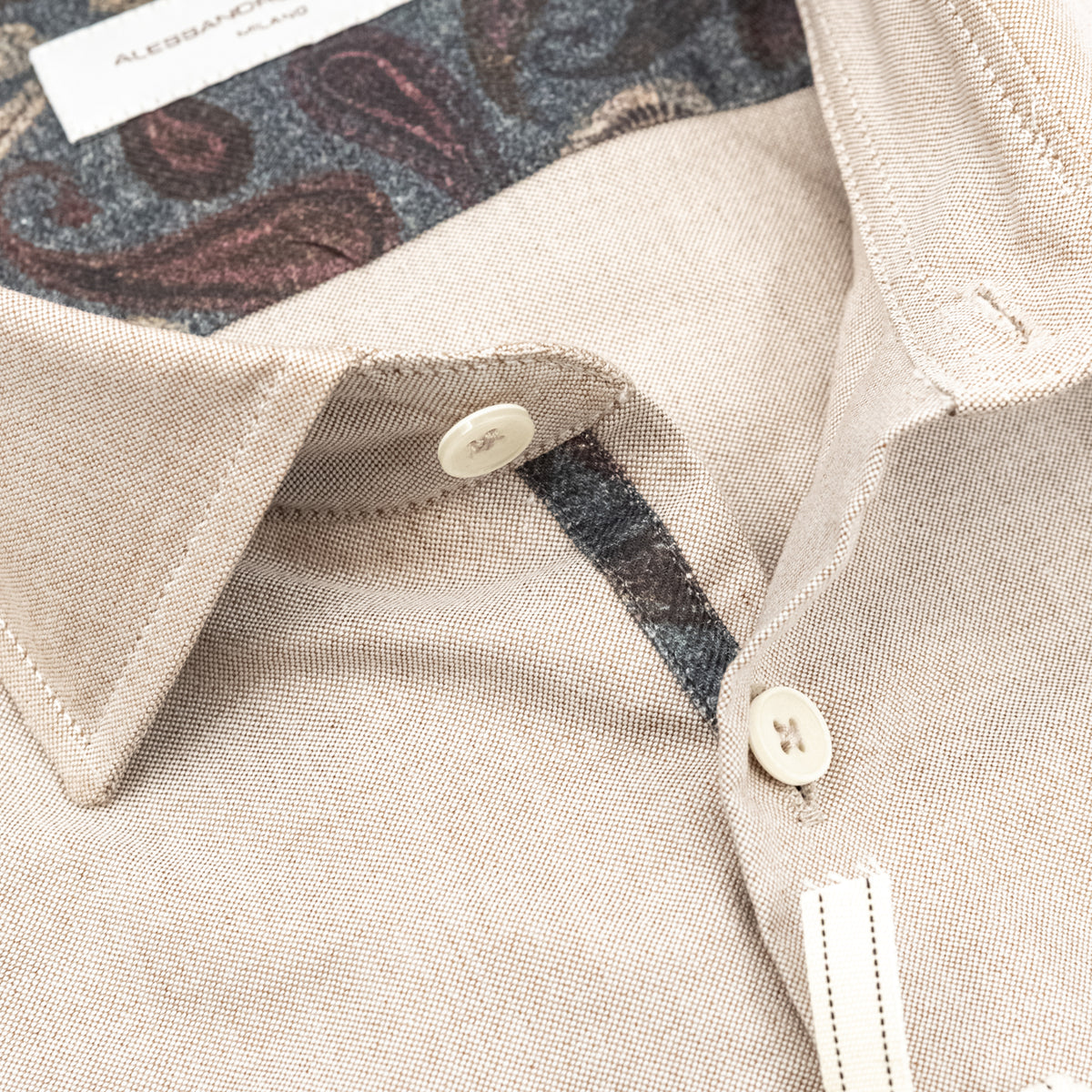 Camicia Oxford Beige con Dettaglio Paisley
