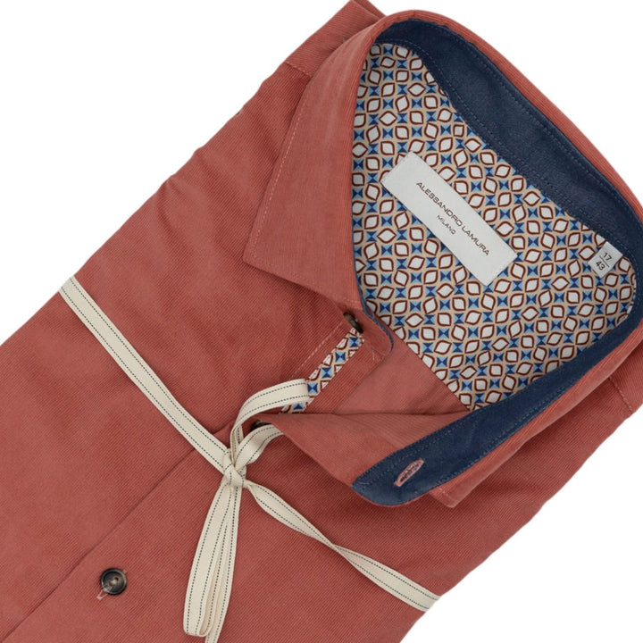 Camicia in Velluto Millerighe Verde Oliva Con Dettagli Interni Geometrici