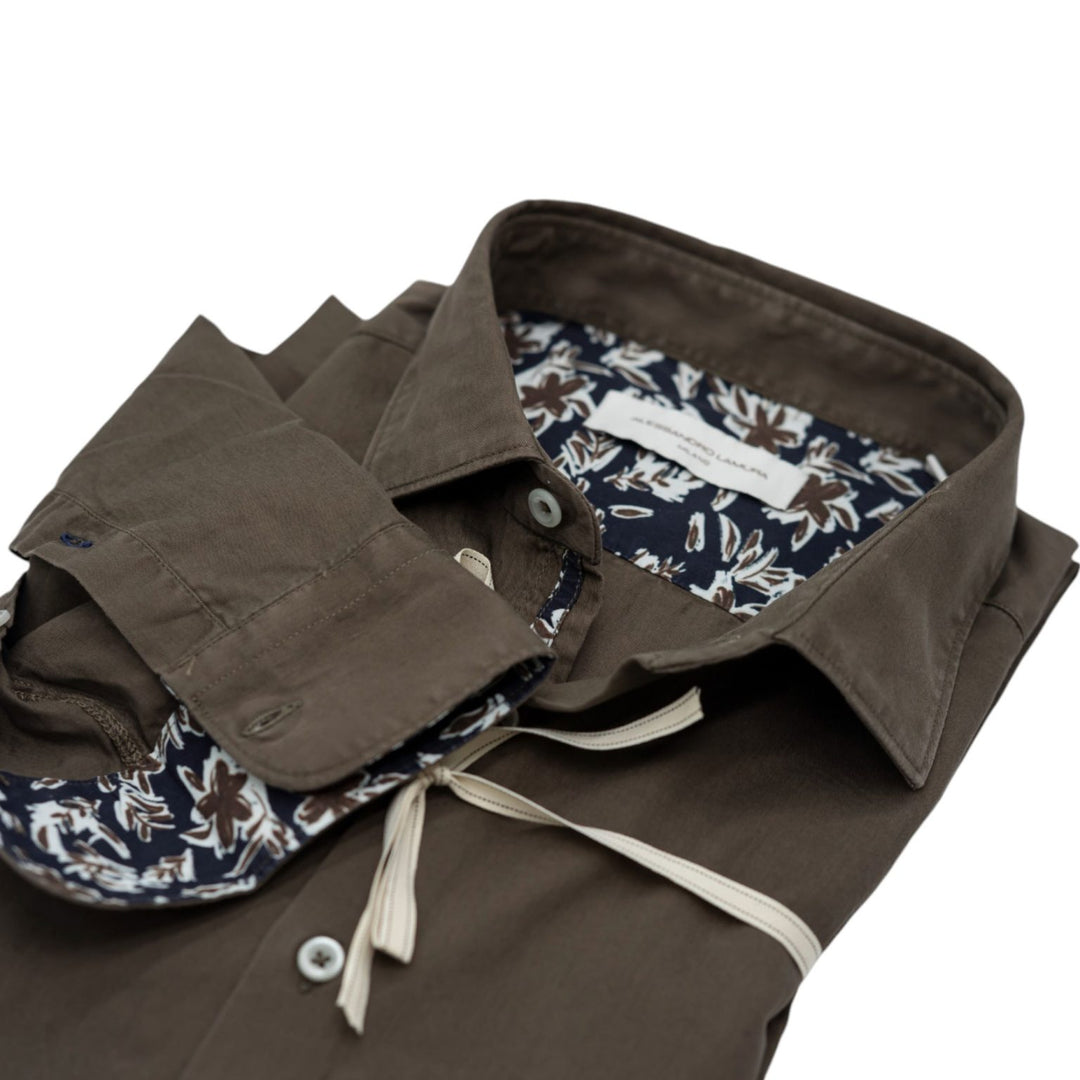 Camicia in Gabardine Tinta in Capo Verde Oliva Con Dettagli Floreali a Contrasto