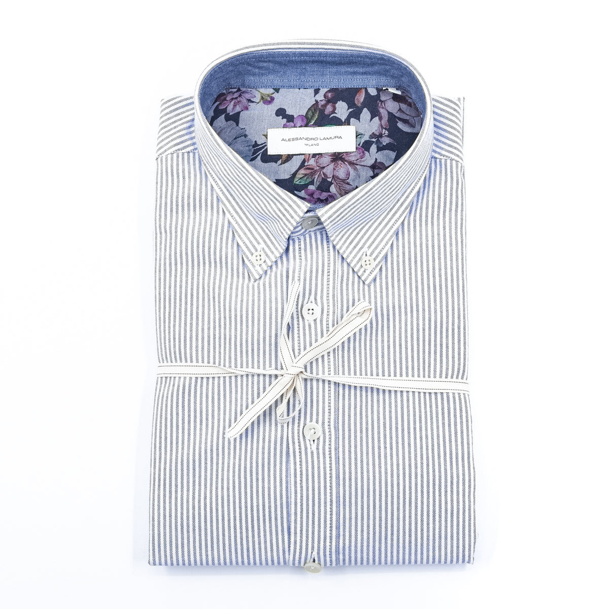 Camicia a Righe Blu con Dettaglio Floreale