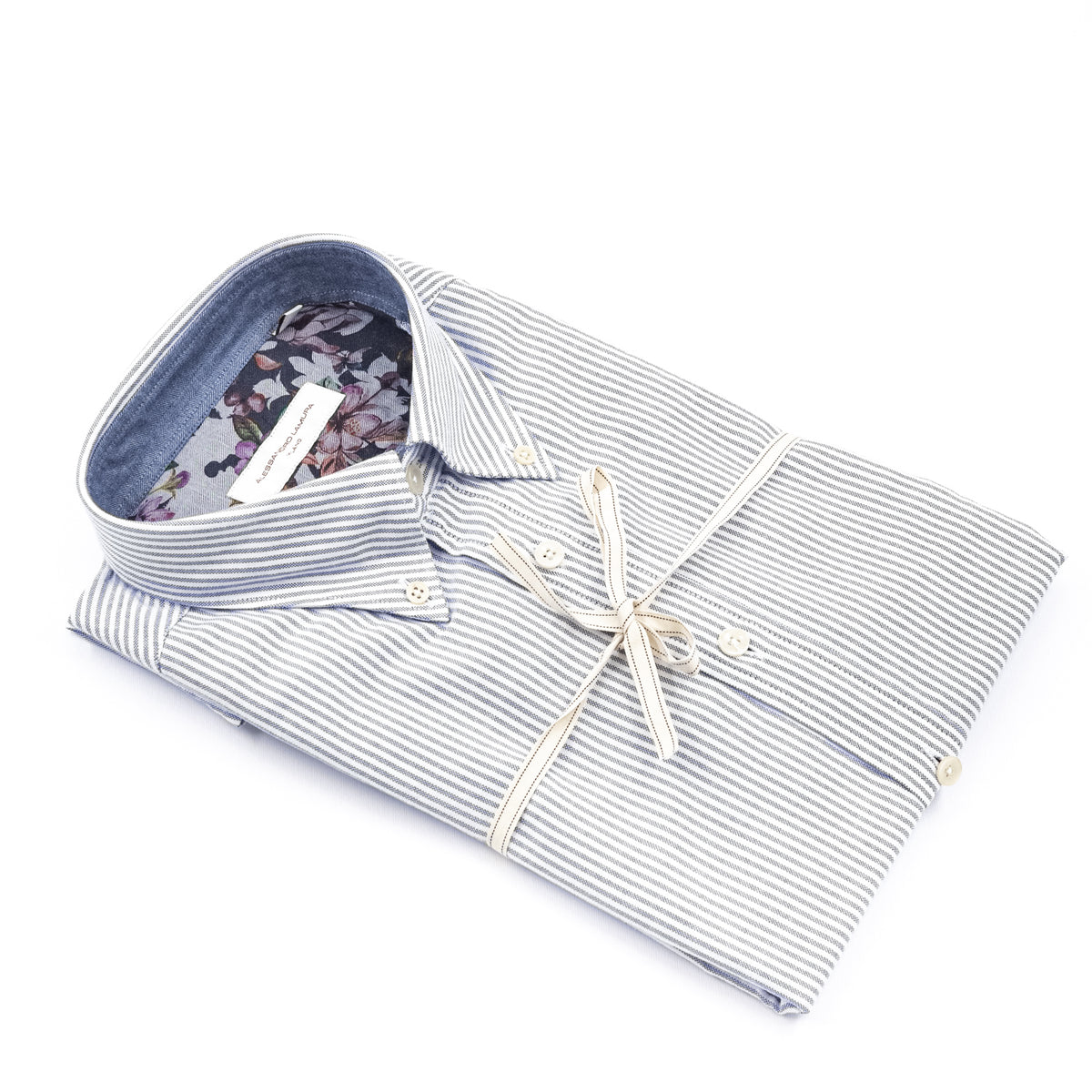 Camicia a Righe Blu con Dettaglio Floreale