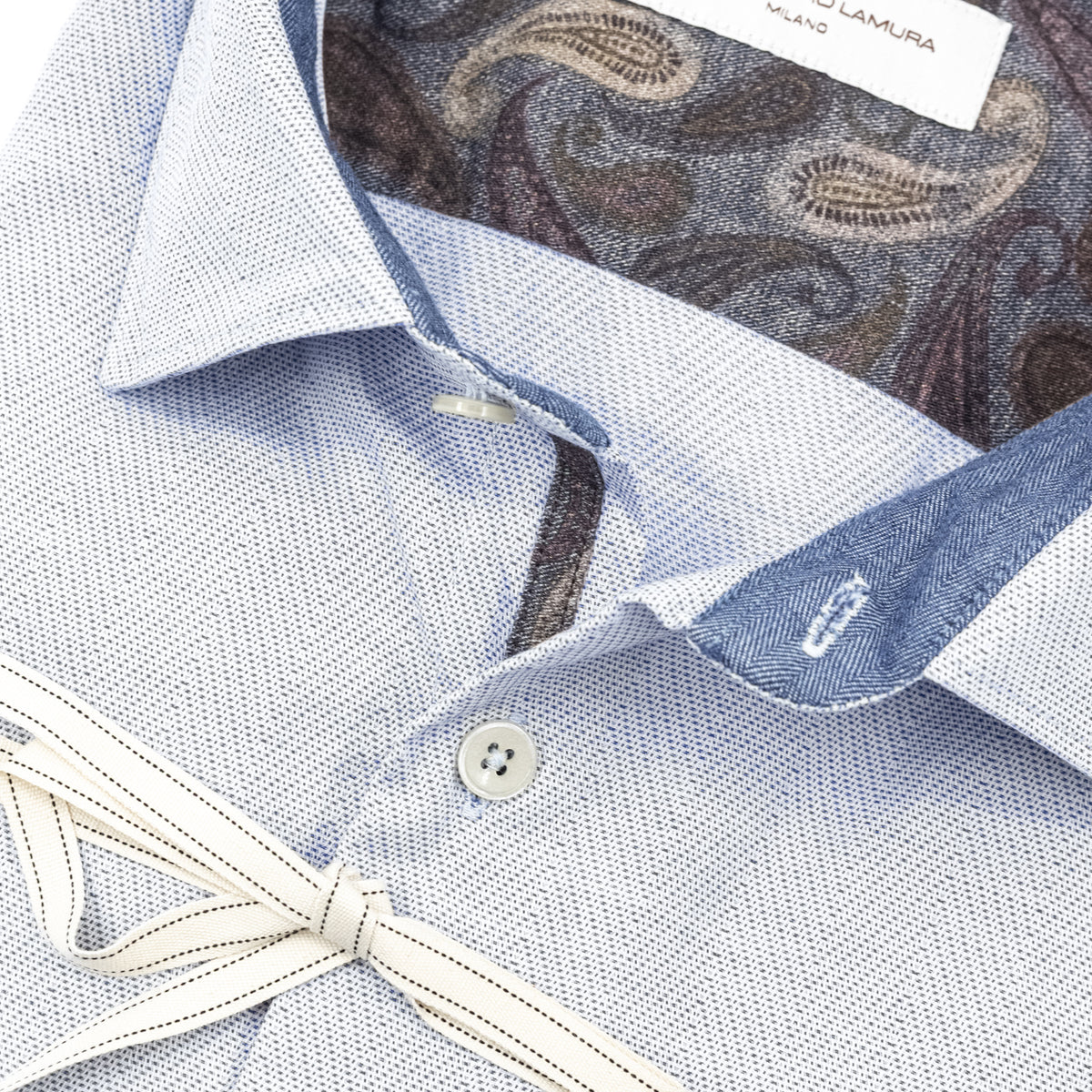 Camicia Azzurra Microfantasia con Dettaglio Paisley