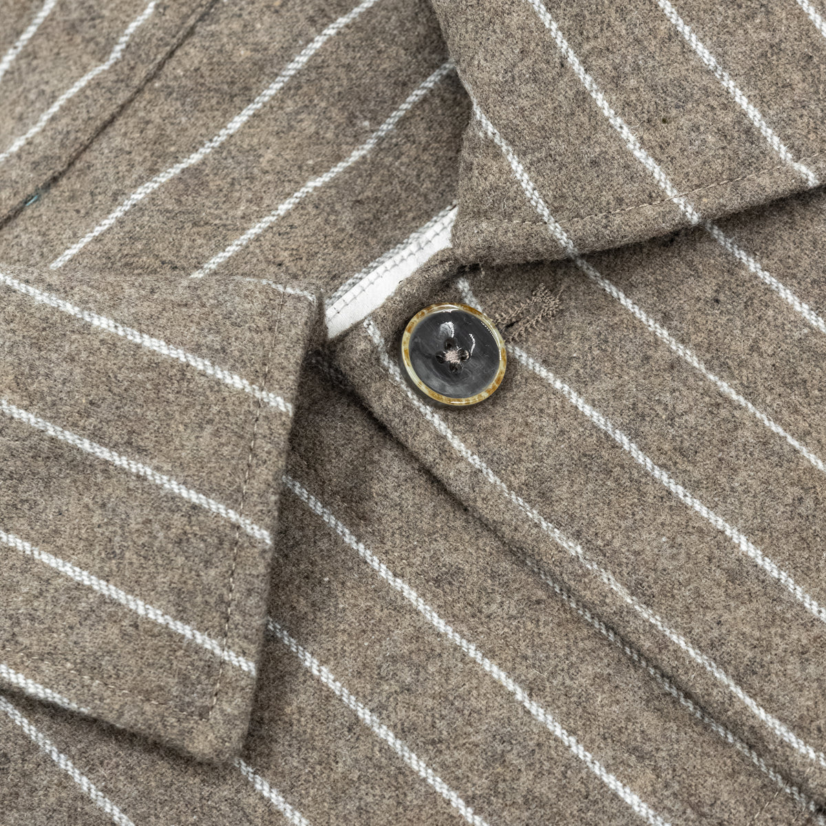 Camicia Gessata Tortora con Righe Bianche
