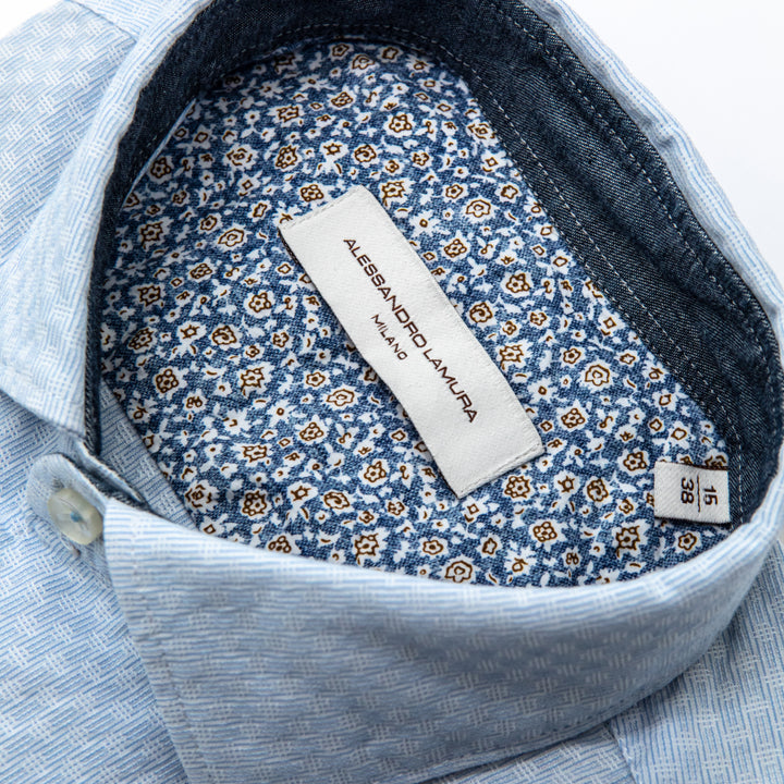 Camicia Azzurra a Trama Geometrica con Interno Colletto Floreale Blu