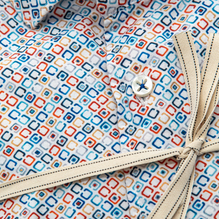 Camicia fantasia geometrica multicolor su base bianca