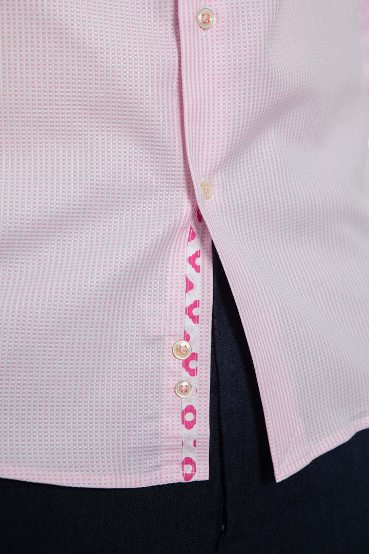Camicia Rosa Micro Fantasia con Dettagli Floreali
