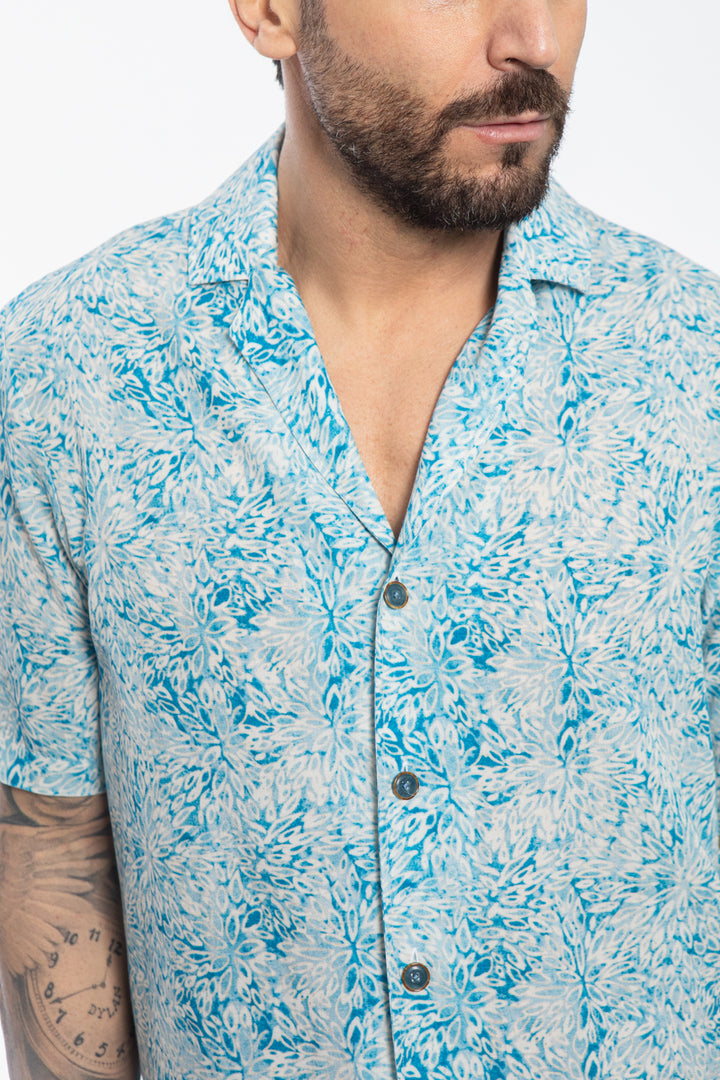Blue/Turquoise Patterned Short-Sleeve Shirt