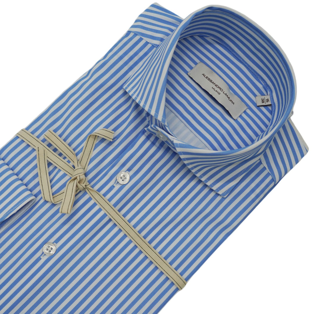 Camicia a righe bianche e azzurre